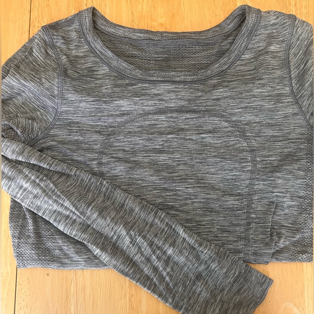 lululemon athletica Heather Gray Long Sleeve